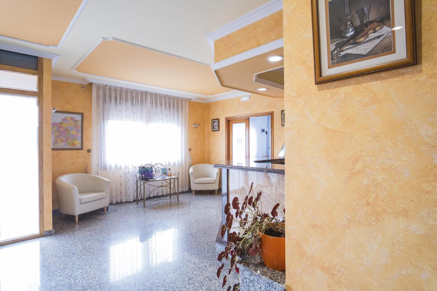 Alda Alpina Hotel Villanueva De Arosa Bagian luar foto