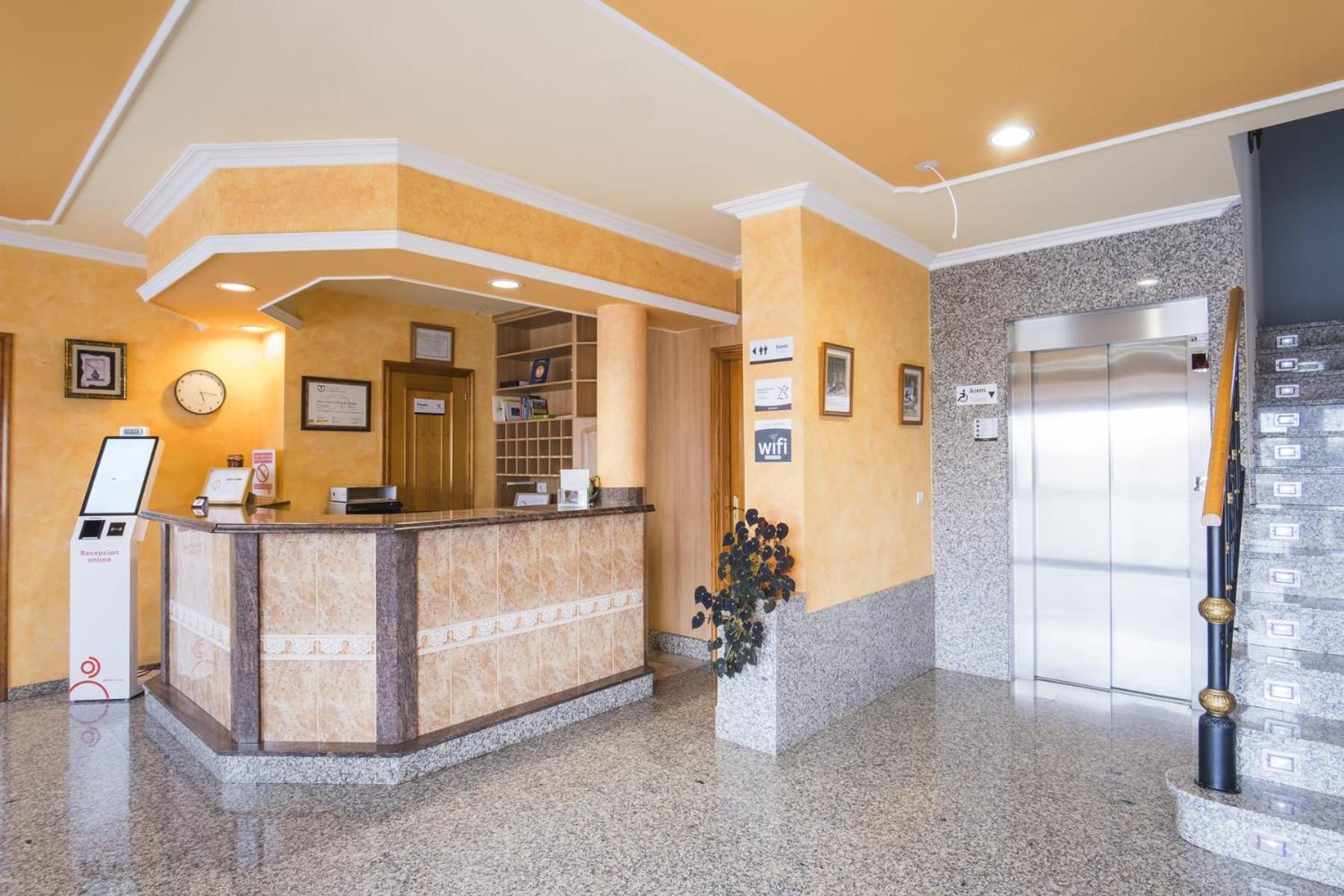 Alda Alpina Hotel Villanueva De Arosa Bagian luar foto