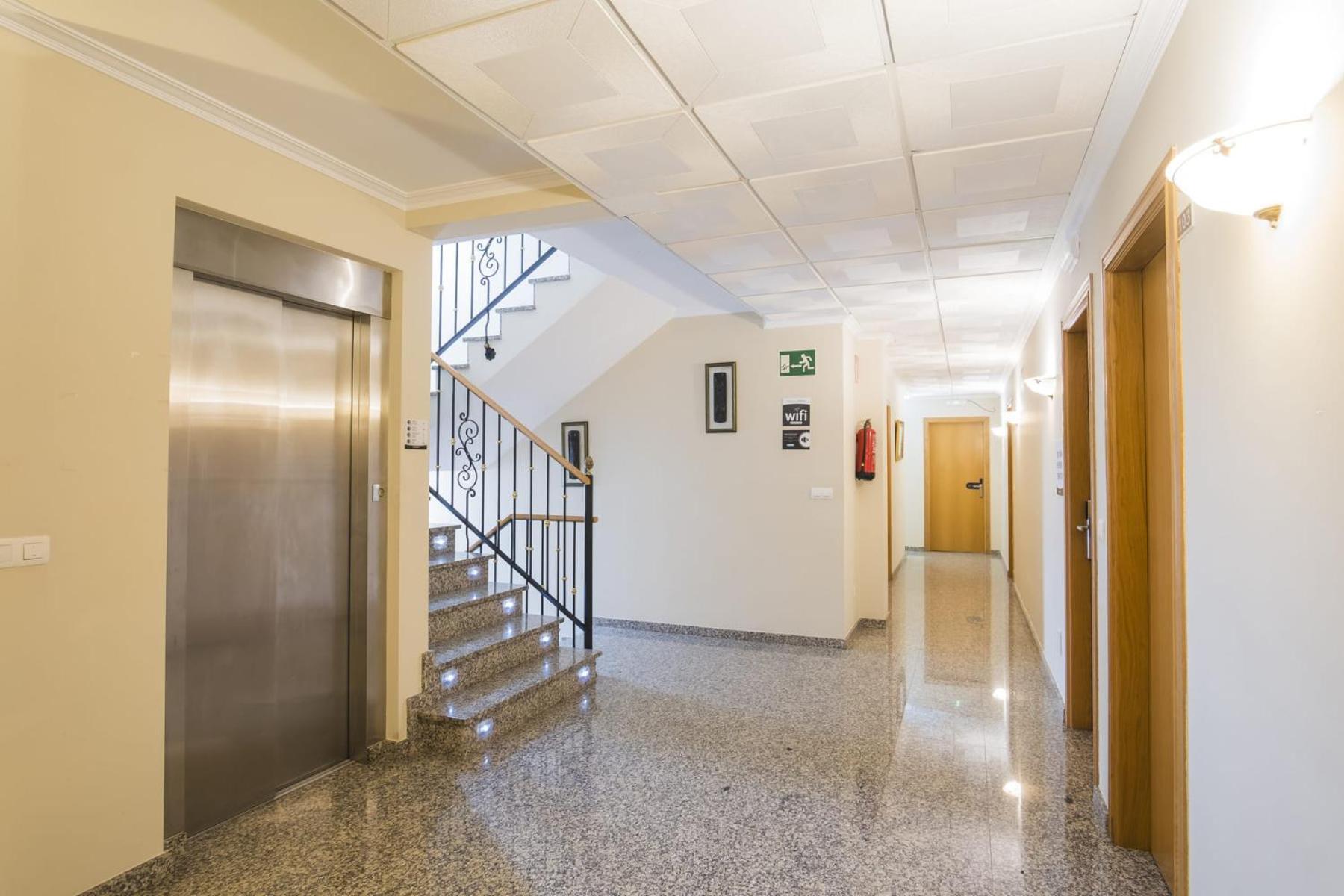 Alda Alpina Hotel Villanueva De Arosa Bagian luar foto