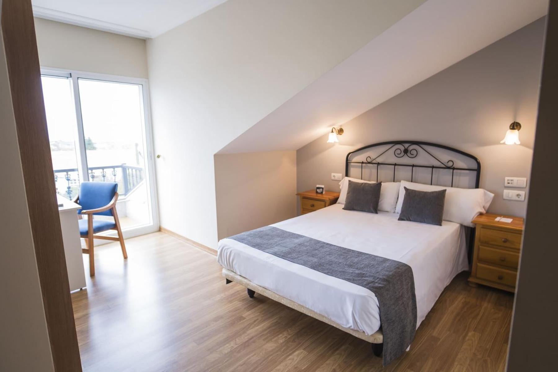 Alda Alpina Hotel Villanueva De Arosa Bagian luar foto