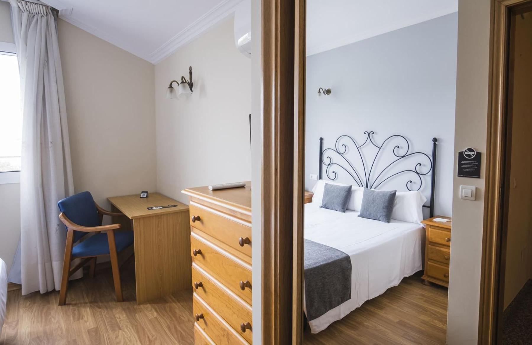 Alda Alpina Hotel Villanueva De Arosa Bagian luar foto