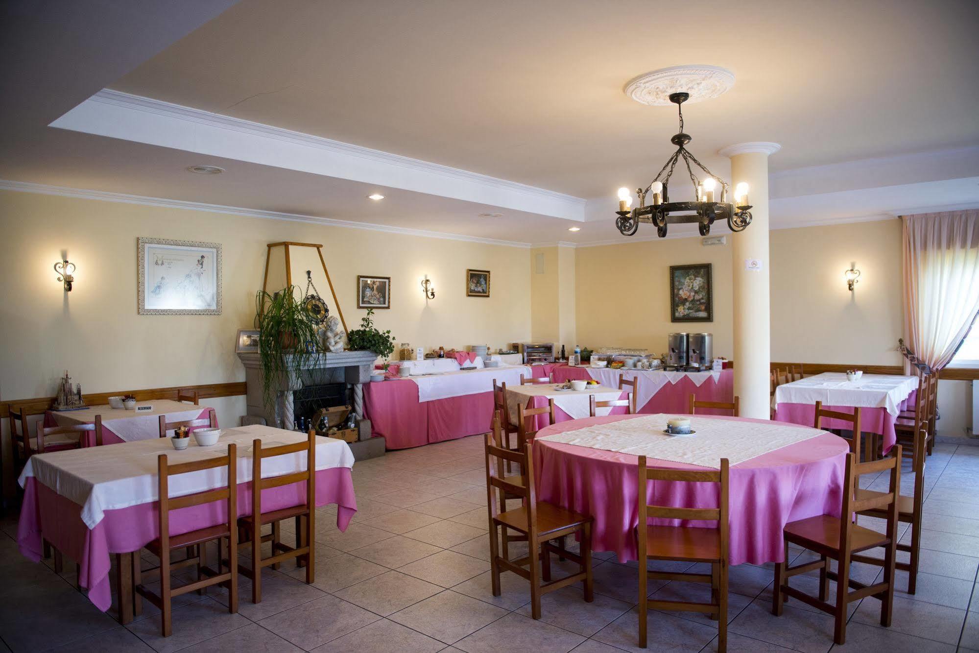 Alda Alpina Hotel Villanueva De Arosa Bagian luar foto
